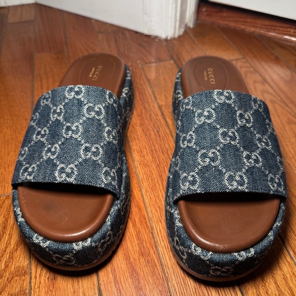 Gucci Angelina GG Logo Platform Slide Sandal - Picture 2 of 4